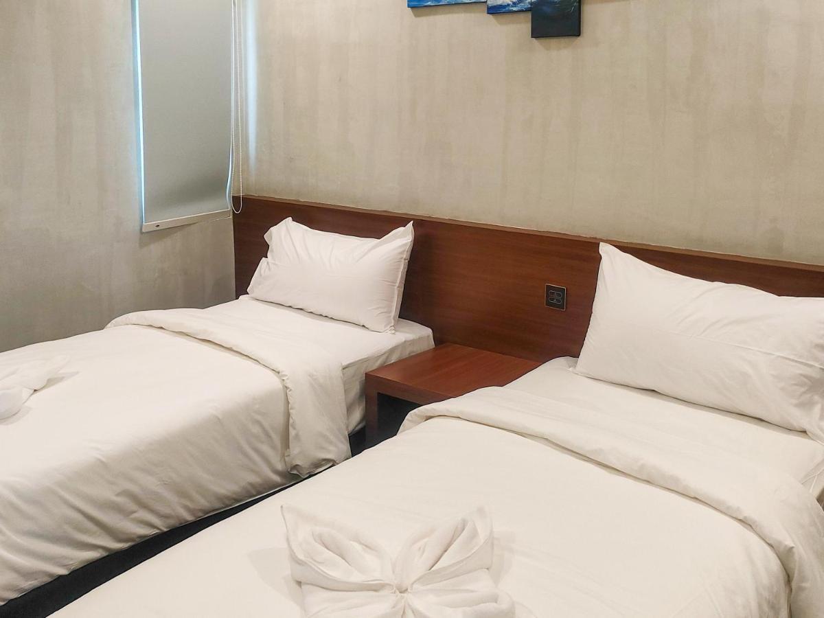 Travel Biz Hotel Medan Mitra Reddoorz Eksteriør billede